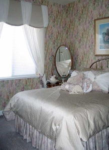 Custom Bed Ensemble & Window Treatments, Monet Wallpaper.